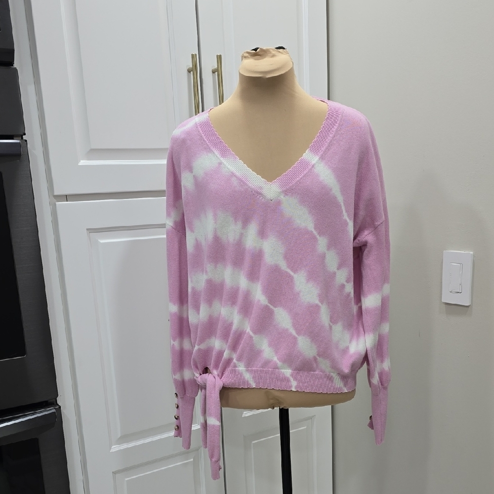 Democracy Pink and White V-Neck Sweater NWOT